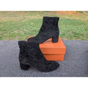 AGL ATTILIO GUISTI LEOMBRUNI‎ Suede Embroidered Ankle Boot Sz 39 Black Luxe $525